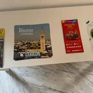 Apartamento Encanto Urbano: Piso Centrico Totalmente Equipado, Lebrija